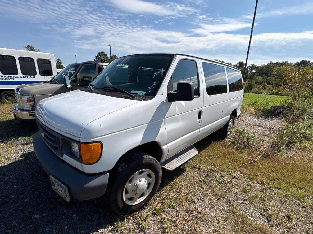 Image for Trash Trucks, Bus Van and Topsoil Screener Surplus Equipment Auction - Vincentown, NJ