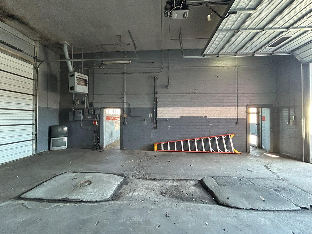 Image for Commercial Building Zoned Downtown