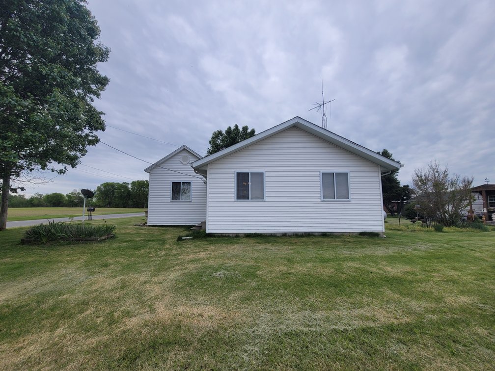 Image for Bid Your Way to Country Living: Rockwood Home Ready for New Owner at Auction