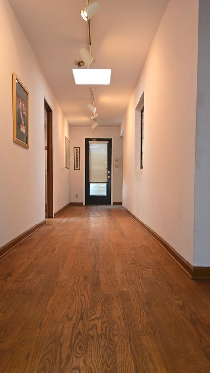 Image for Mid-Century Modern Home Ready for New Owner at Auction