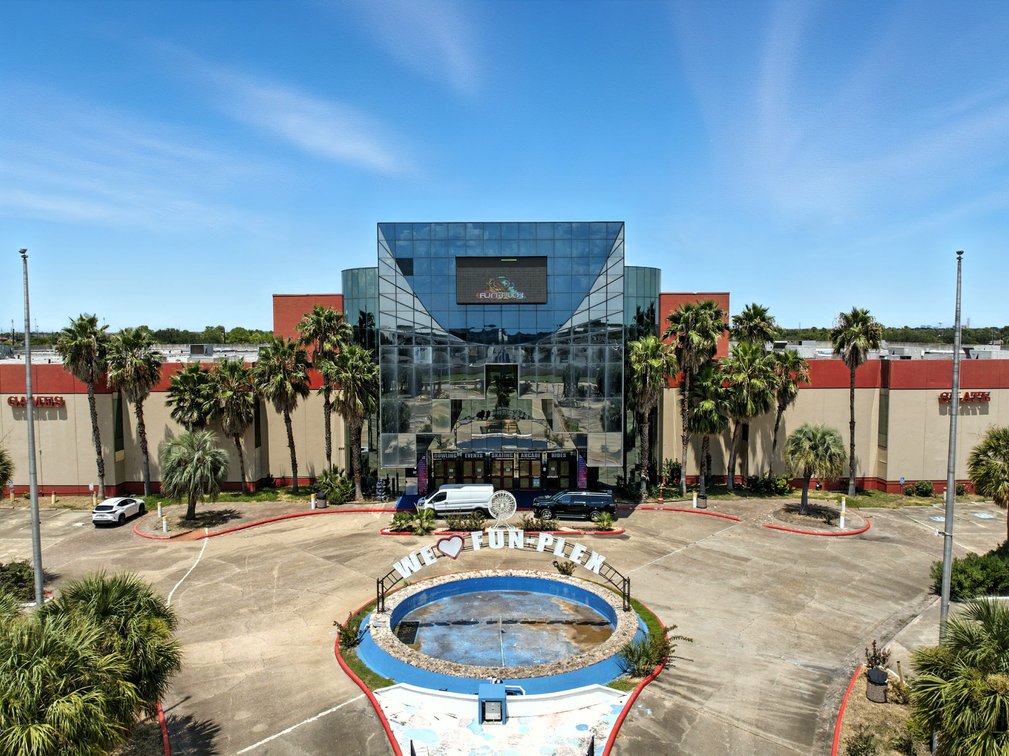 Image for Day 1: Houston's Largest Indoor Amusement Park with Ferris Wheel, Rides, Bowling, Arcade, VR, Kitchen/ Bar, Decor & More