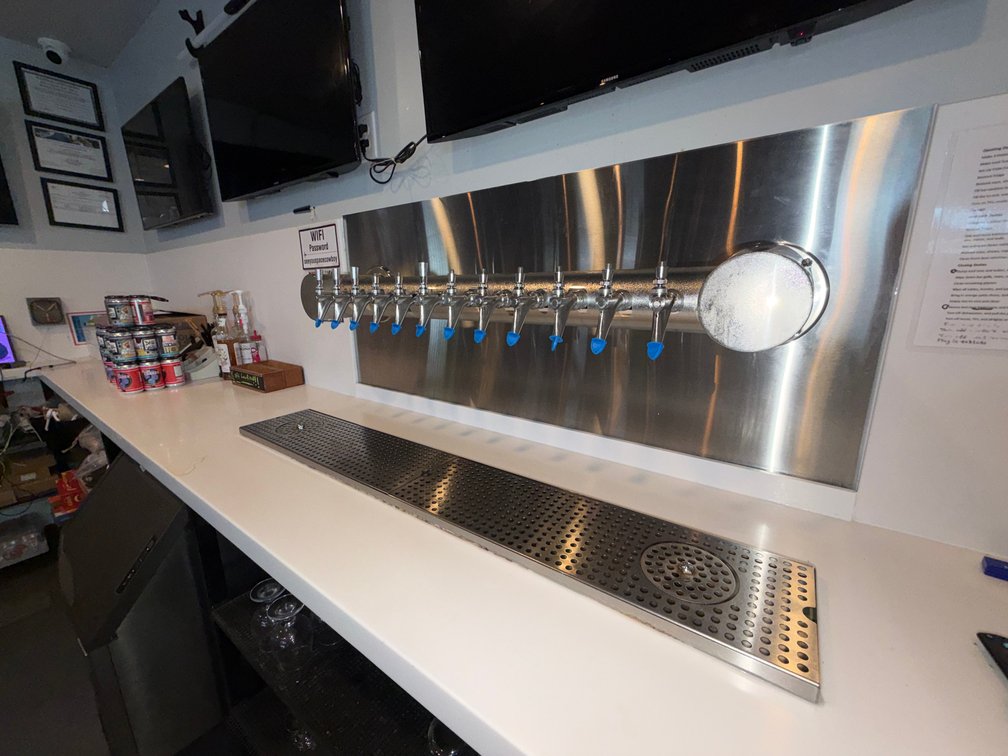 Image for Round Rock, TX: 10bbl Brewhouse, Fermenters, Canning System & Taproom Fixtures