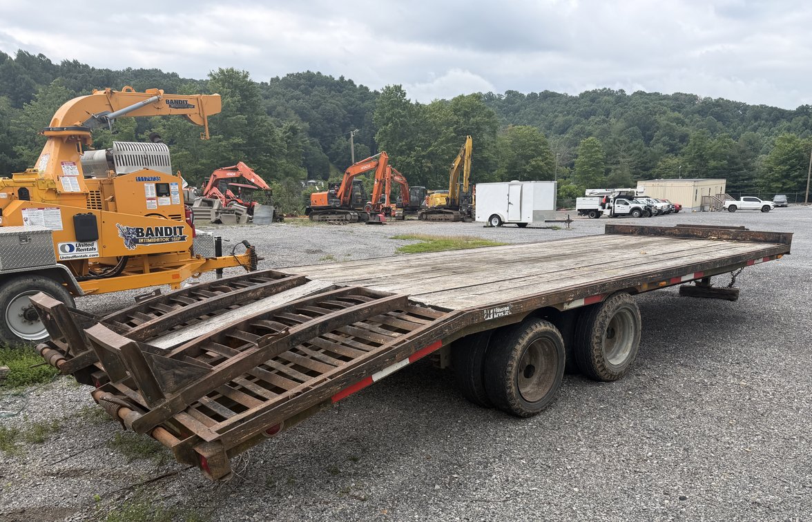 Image for Southwest, VA: Heavy Equipment - LUIGONG & KOBELCO Excavators, Bulldozers & Forestry Equipment