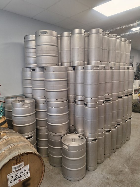 Image for Detroit, MI: Complete Liquidation of Heights Brewing; Pilot Sized Brewery, Kitchen and Bar