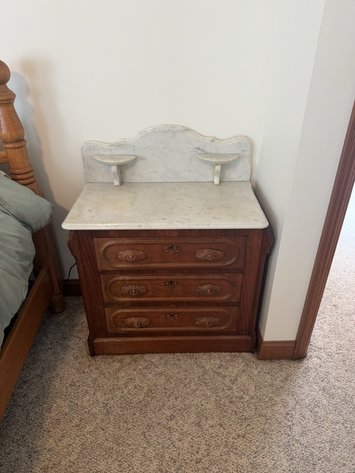 Image for Newark, OH - At House Online Auction July 25th