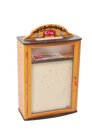 Image for Red Gallery - Antique Books, Art, Knives & Swords, Estate Furniture, Glassware & Porcelains