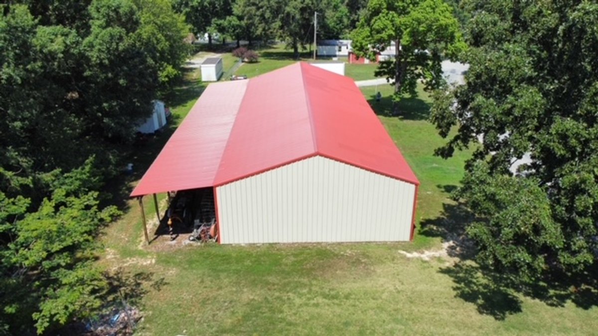 Image for Large Open Shop - 4,000 sq ft - Ideal for Multiple Uses - Centerville