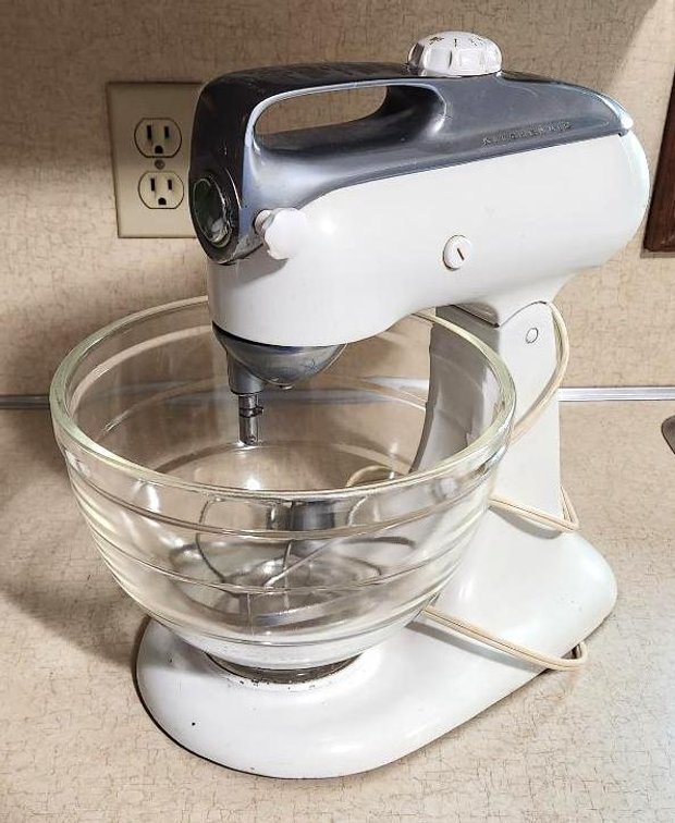 Image for Clean Omaha Household Estate Auction / Benson