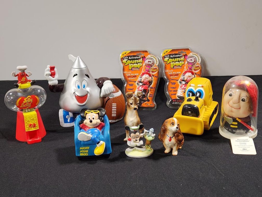 Image for Massive Vintage Antiques & Collectibles Auction from Lifelong Omaha Collector