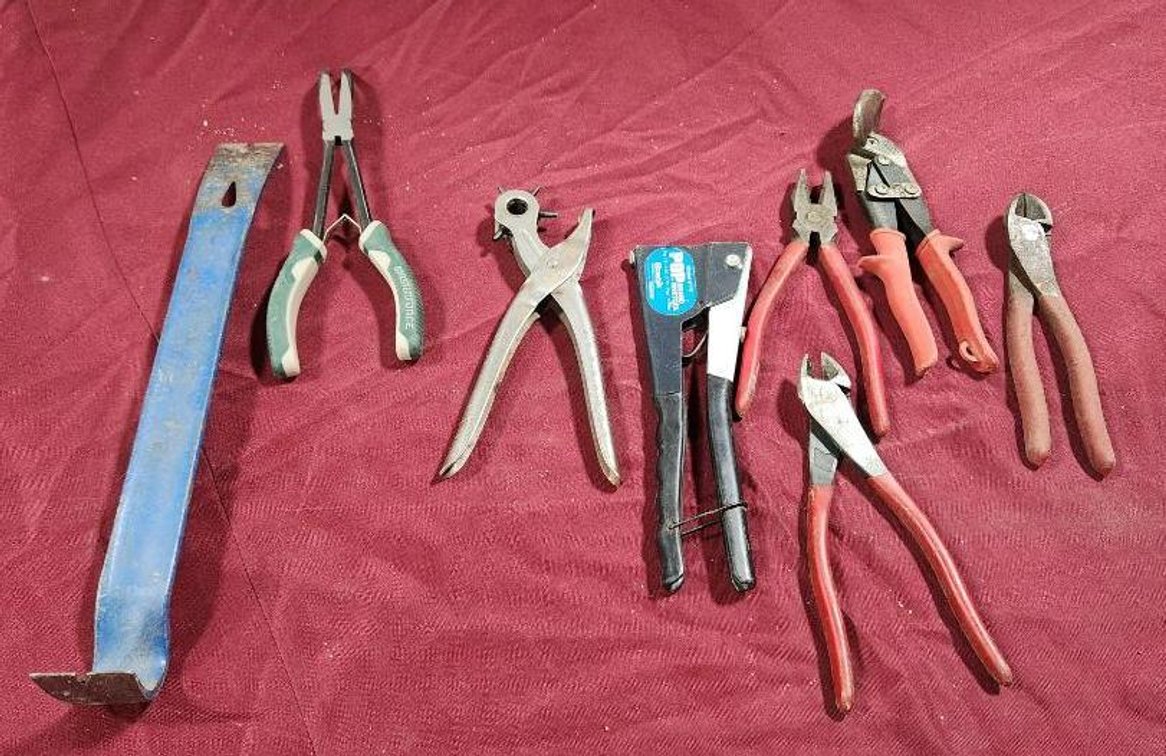 Image for Mondern & Vintage Tools, Antiques - Omaha, Nebr. Grizzy Tools, Woodworking Tools, Antique Tools, Early Americana Tradesman's Antiques, Tools, Etc, Some Vintage Toys, Antiques, BBQ Smoker and More