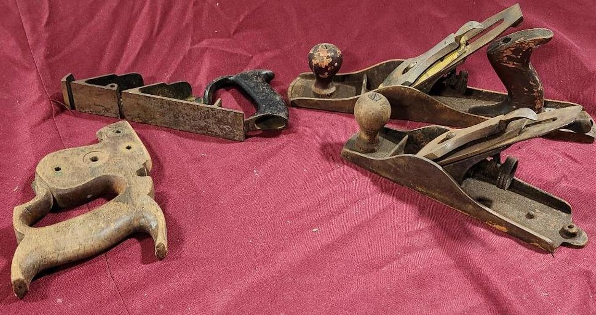 Image for Mondern & Vintage Tools, Antiques - Omaha, Nebr. Grizzy Tools, Woodworking Tools, Antique Tools, Early Americana Tradesman's Antiques, Tools, Etc, Some Vintage Toys, Antiques, BBQ Smoker and More