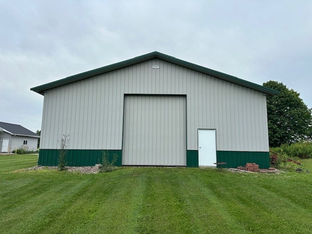 Image for Garry & Barb Schmidt Real Estate Auction
