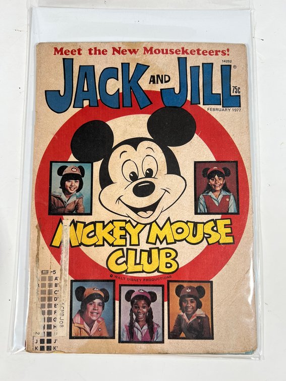 Image for COMICS & COLLECTIBLES - 500+ LOTS - ABSOLUTE