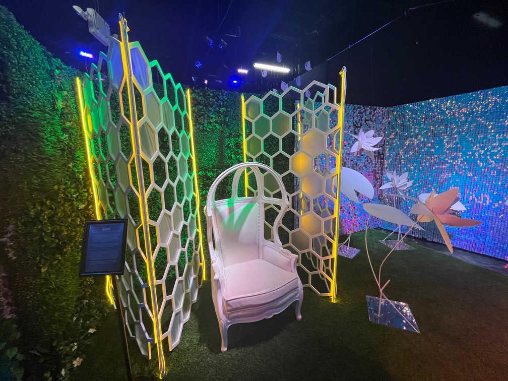 Image for 10,000sf INDOOR ATTRACTION - LIGHTING, EQUIPMENT, DECOR