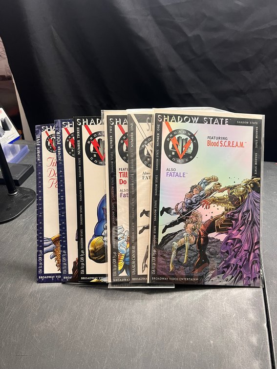 Image for COMICS & COLLECTIBLES - 500+ LOTS