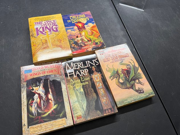 Image for COMICS & COLLECTIBLES - 500+ LOTS