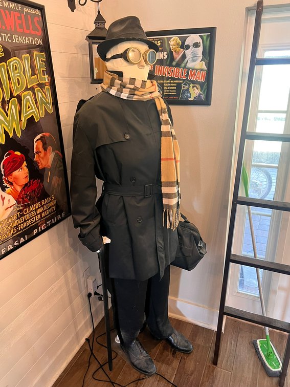 Image for ESTATE - -DAY 1 OF 2 - ABSOLUTE - HORROR, COLLECTIBLES, FIREARMS+