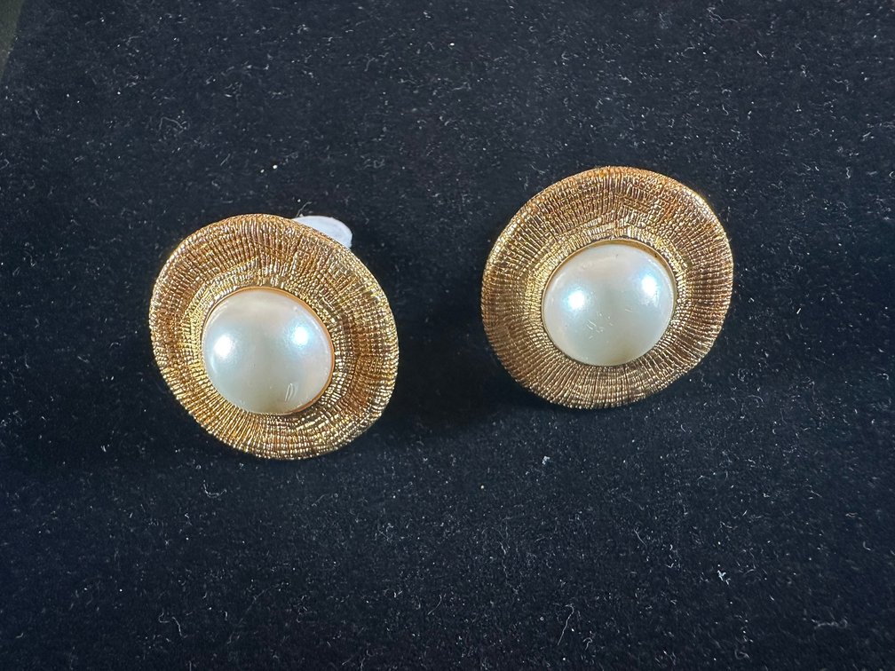 Image for ESTATE AUCTION - JEWELRY, GENERAL MERCHANDISE, ETC