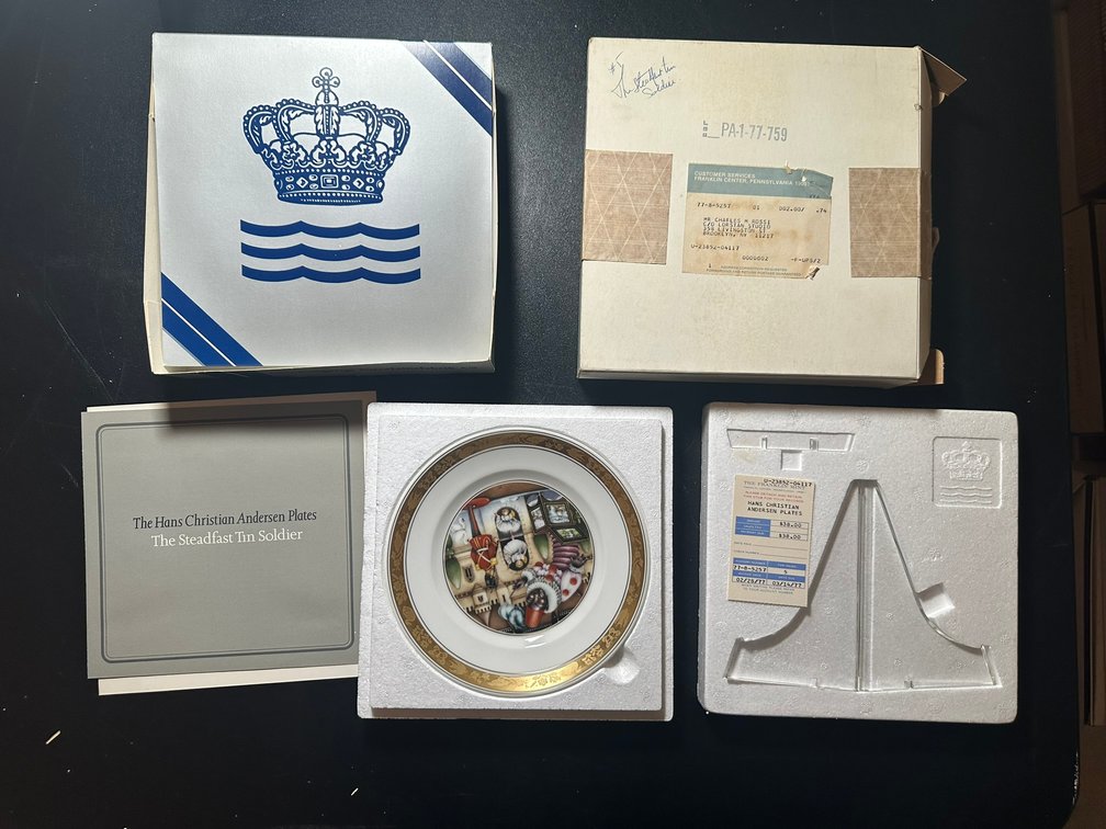 Image for ESTATES - 300+ COLLECTOR PLATES & MORE