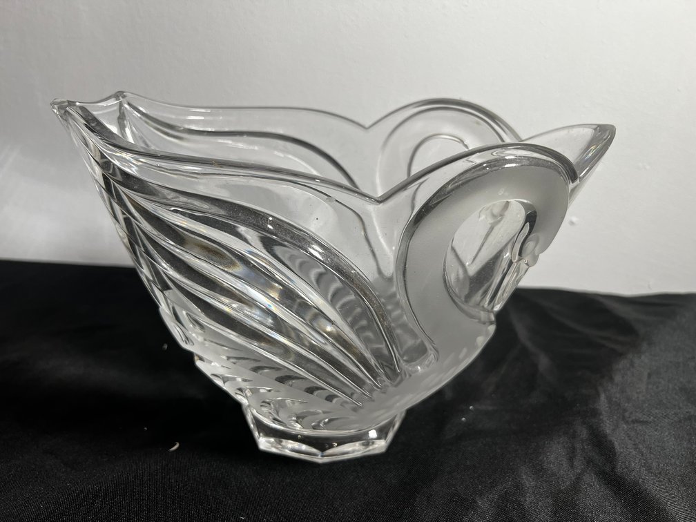 Image for ESTATE AUCTION - ARTWORK, COLLECTIBLES, LEATHER FURNITURE & MORE