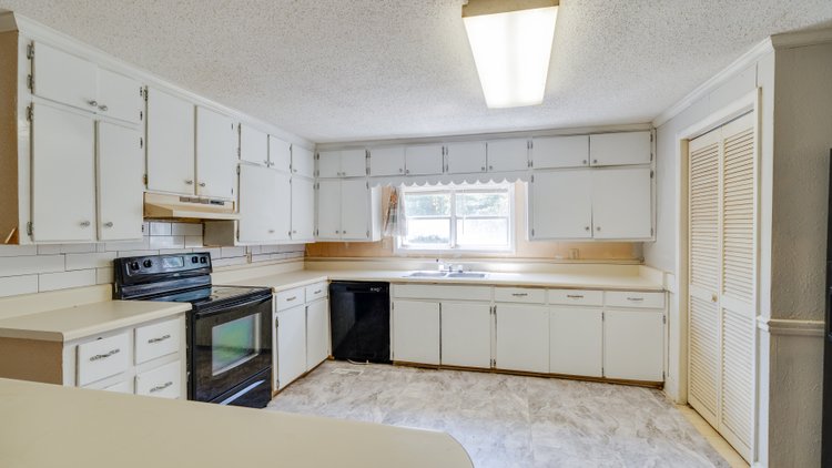Image for Residential or Investment Opportunity - 2BR/1BA Home on 0.60 ± Acres in Colquitt County, GA