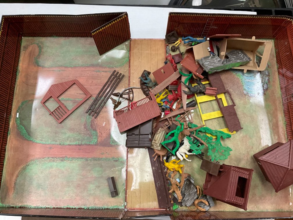 Image for Things from the Past Antiques and Collectibles!