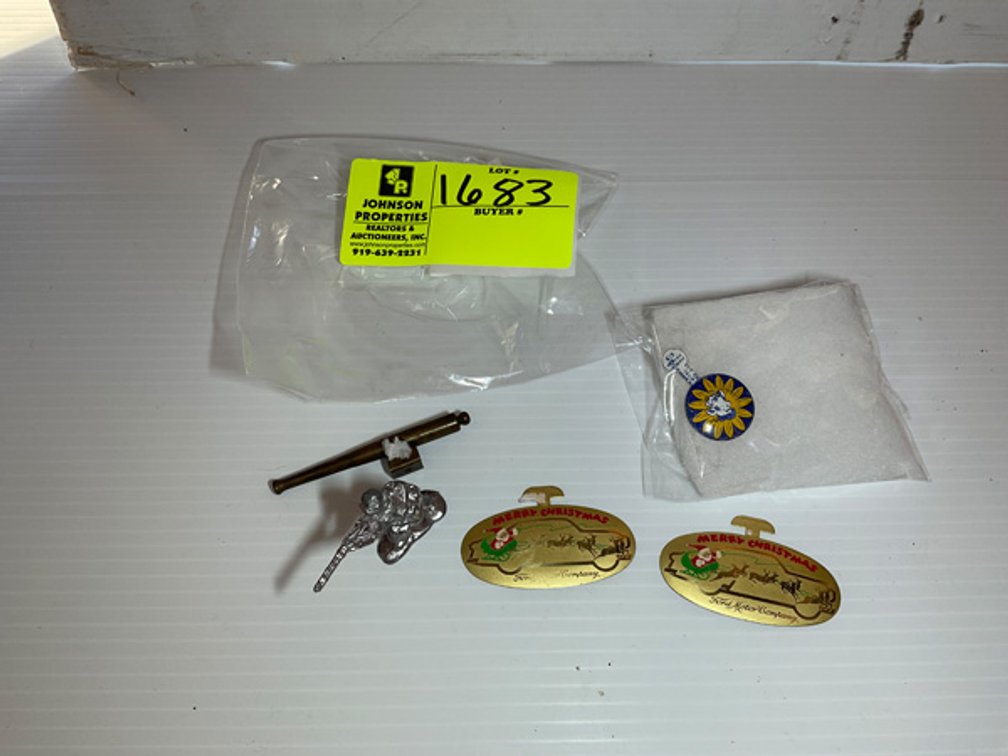 Image for Round 3: Things from the Past Antiques & Collectibles