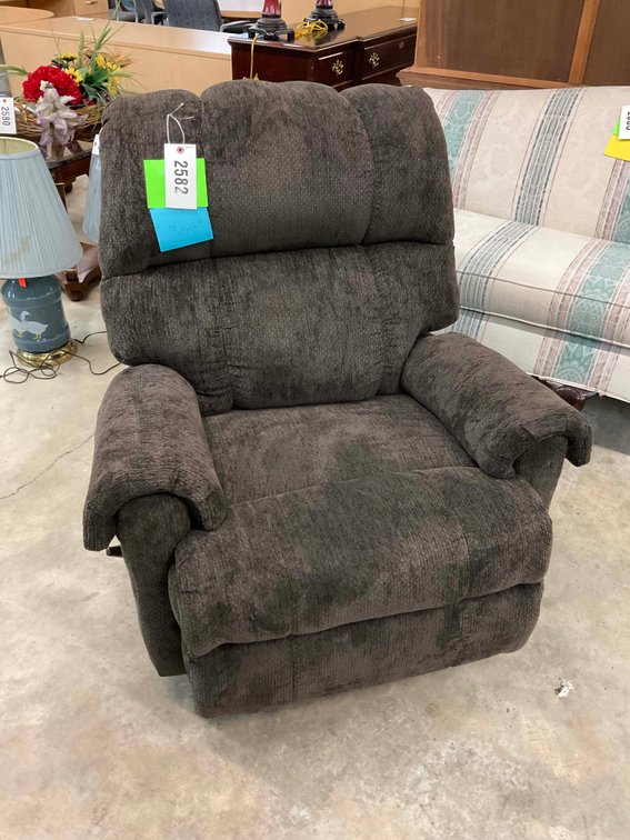 Image for New and Nearly New Thrift Shop Retirement Auction Events - LIVE AUCTION