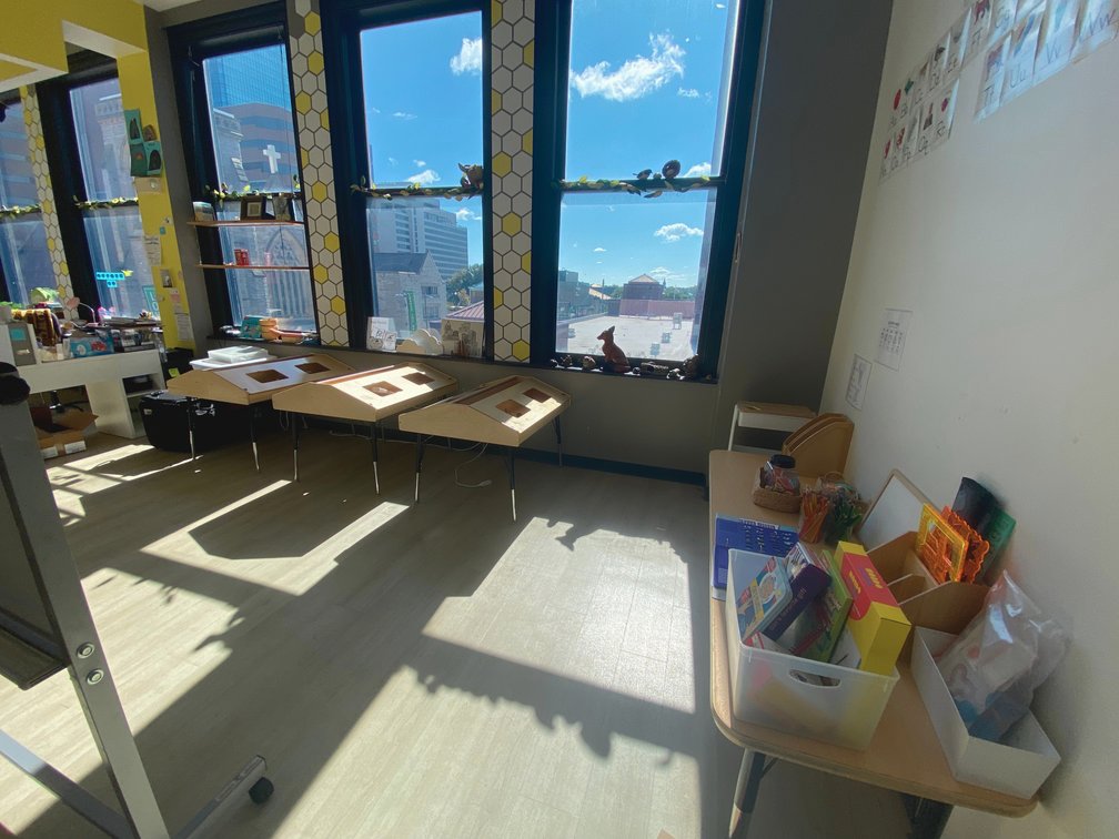 Image for Toledo K-12 School Liquidation Auction: 30+ iPads, Classroom & Curriculum Materials and More