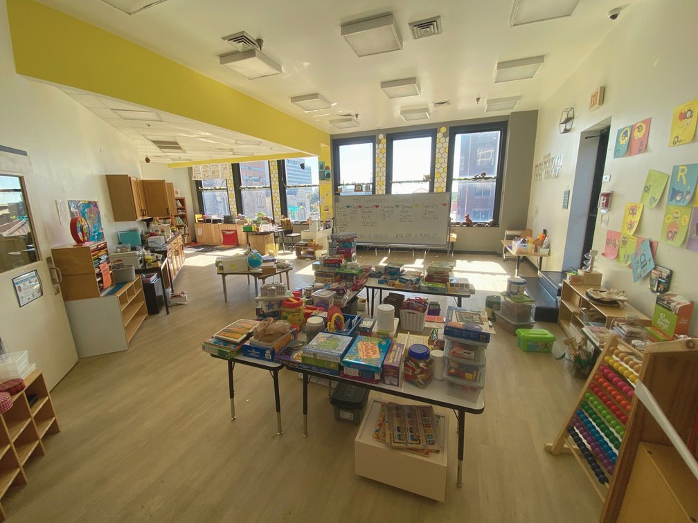 Image for Toledo K-12 School Liquidation Auction: 30+ iPads, Classroom & Curriculum Materials and More