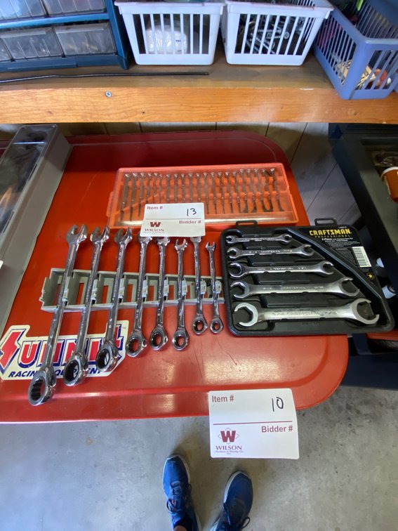 Image for Toledo Home & Garage Contents Auction: 1990 Ford Thunderbird, Tools & More
