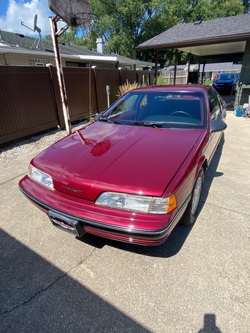 Image for Toledo Home & Garage Contents Auction: 1990 Ford Thunderbird, Tools & More