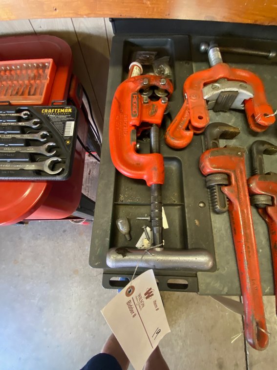 Image for Toledo Home & Garage Contents Auction: 1990 Ford Thunderbird, Tools & More
