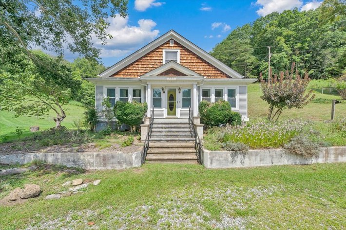 Image for FAR 756 - Your Giles Co. Country Home