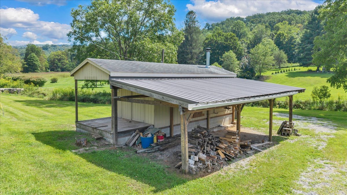Image for FAR 756 - Your Giles Co. Country Home