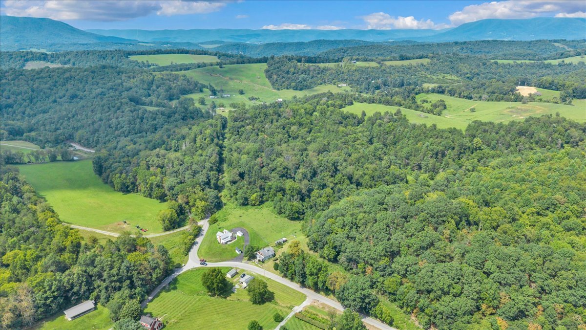 Image for FAR 756 - Your Giles Co. Country Home