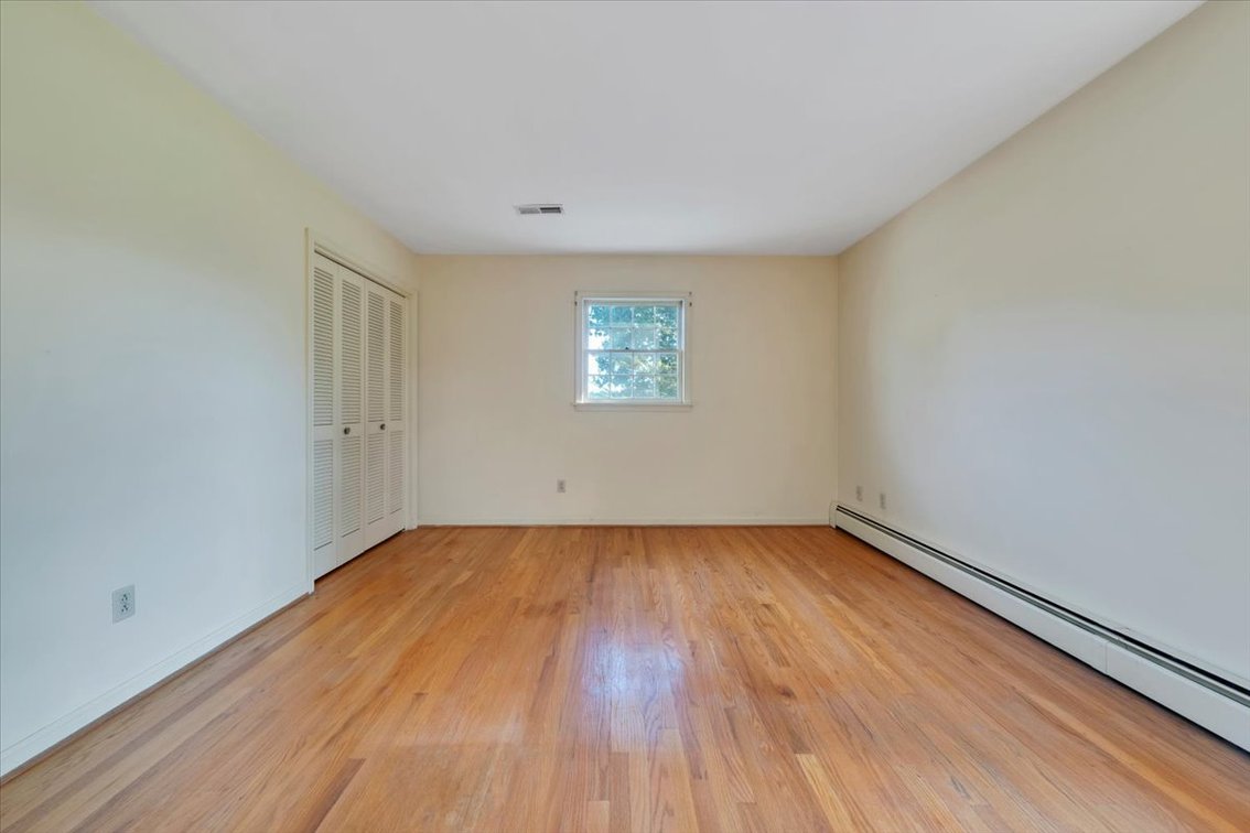 Image for FAR 757 - Roanoke Real Estate Opportunity-Nice Brick Ranch!