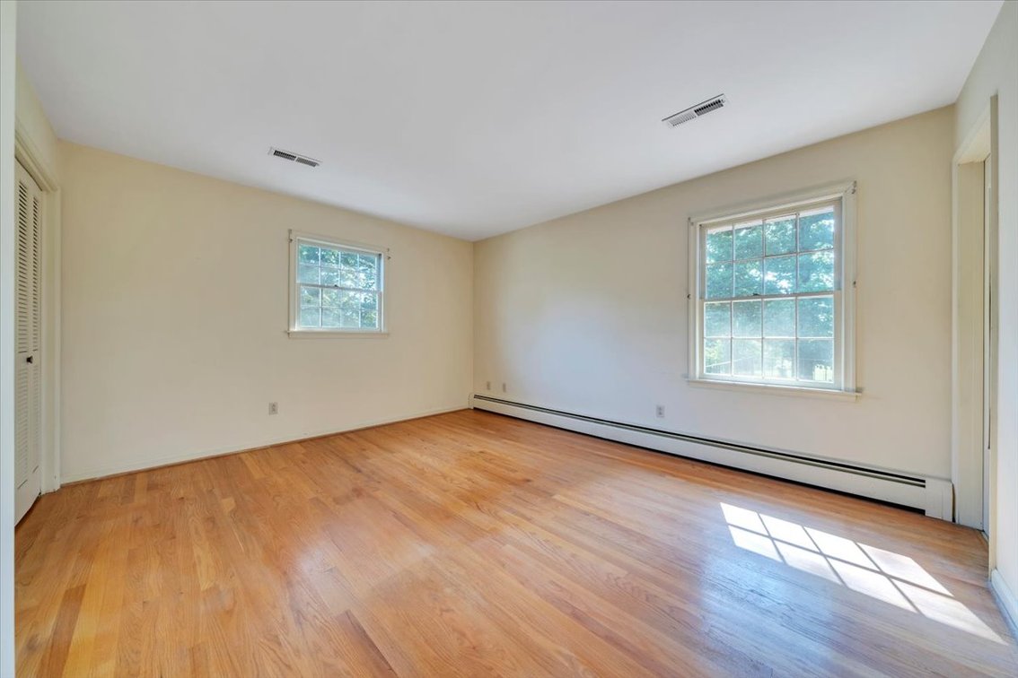 Image for FAR 757 - Roanoke Real Estate Opportunity-Nice Brick Ranch!