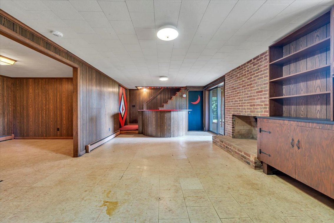 Image for FAR 757 - Roanoke Real Estate Opportunity-Nice Brick Ranch!