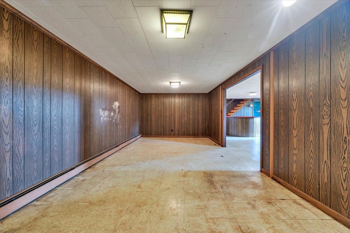 Image for FAR 757 - Roanoke Real Estate Opportunity-Nice Brick Ranch!