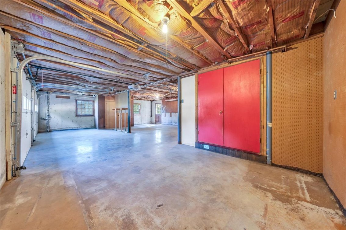 Image for FAR 757 - Roanoke Real Estate Opportunity-Nice Brick Ranch!