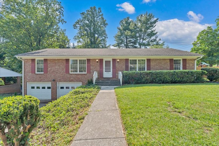 Image for FAR 757 - Roanoke Real Estate Opportunity-Nice Brick Ranch!