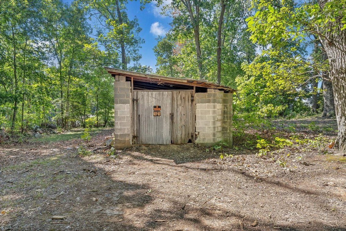 Image for FAR 763 - History and Character - Appomattox, VA Real Estate