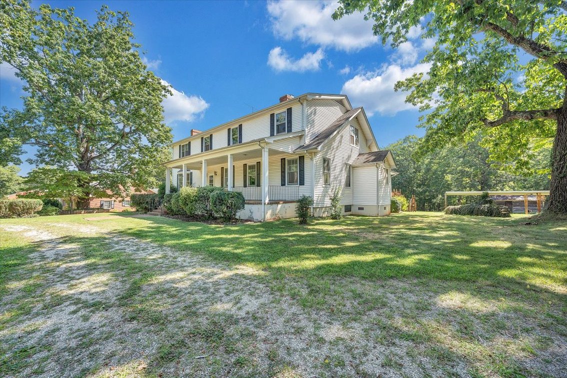 Image for FAR 763 - History and Character - Appomattox, VA Real Estate
