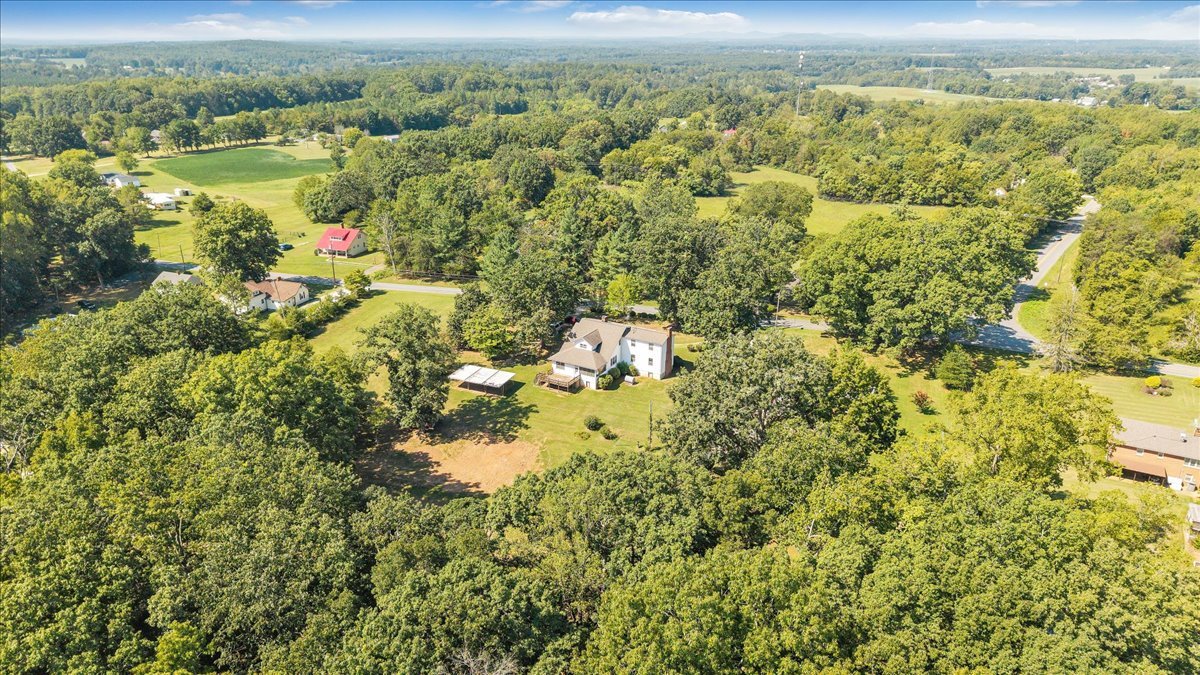 Image for FAR 763 - History and Character - Appomattox, VA Real Estate