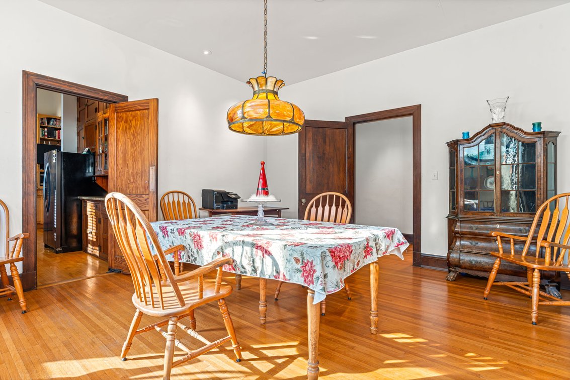 Image for 160 N Galt Ave-ONLINE AUCTION ONLY-BIDDING HAS STARTED
