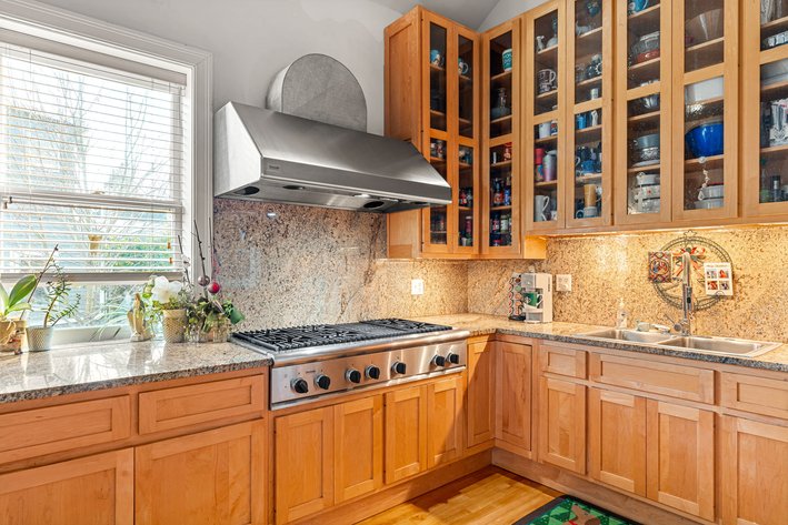 Image for 160 N Galt Ave-ONLINE AUCTION ONLY-BIDDING HAS STARTED