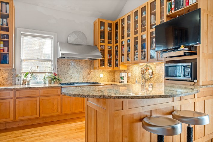 Image for 160 N Galt Ave-ONLINE AUCTION ONLY-BIDDING HAS STARTED