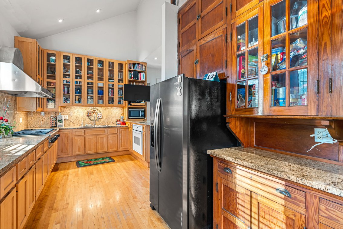 Image for 160 N Galt Ave-ONLINE AUCTION ONLY-BIDDING HAS STARTED