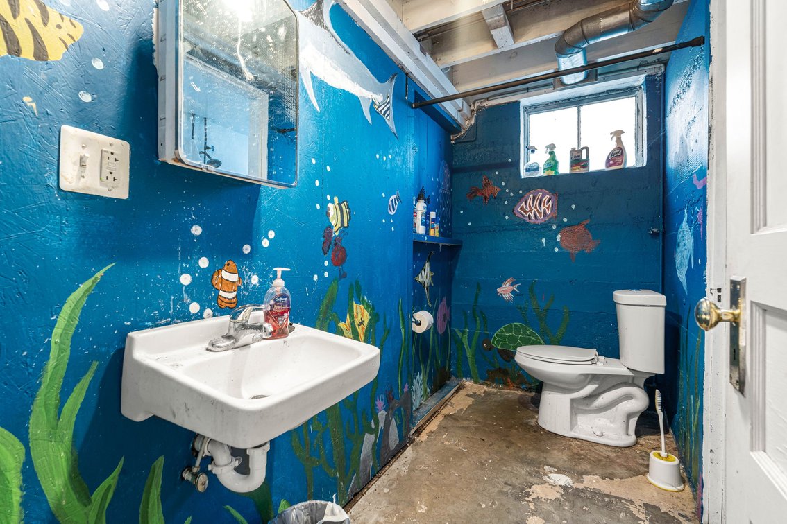 Image for 160 N Galt Ave-ONLINE AUCTION ONLY-BIDDING HAS STARTED